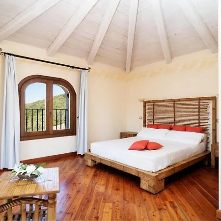 Lh Pozzo Sacro 酒店