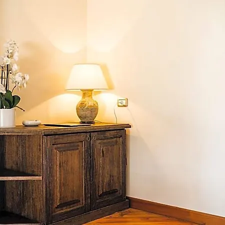 Otel Lh Pozzo Sacro